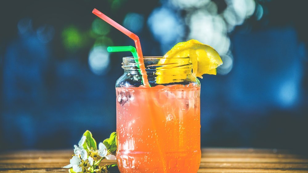 cocktail mit orangenlikör