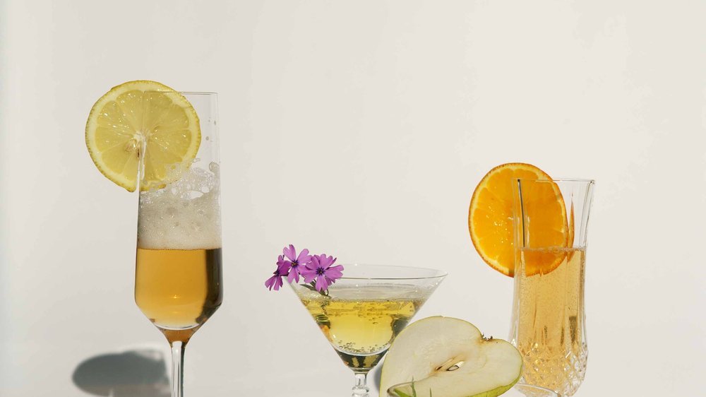 cocktail mit zitrone